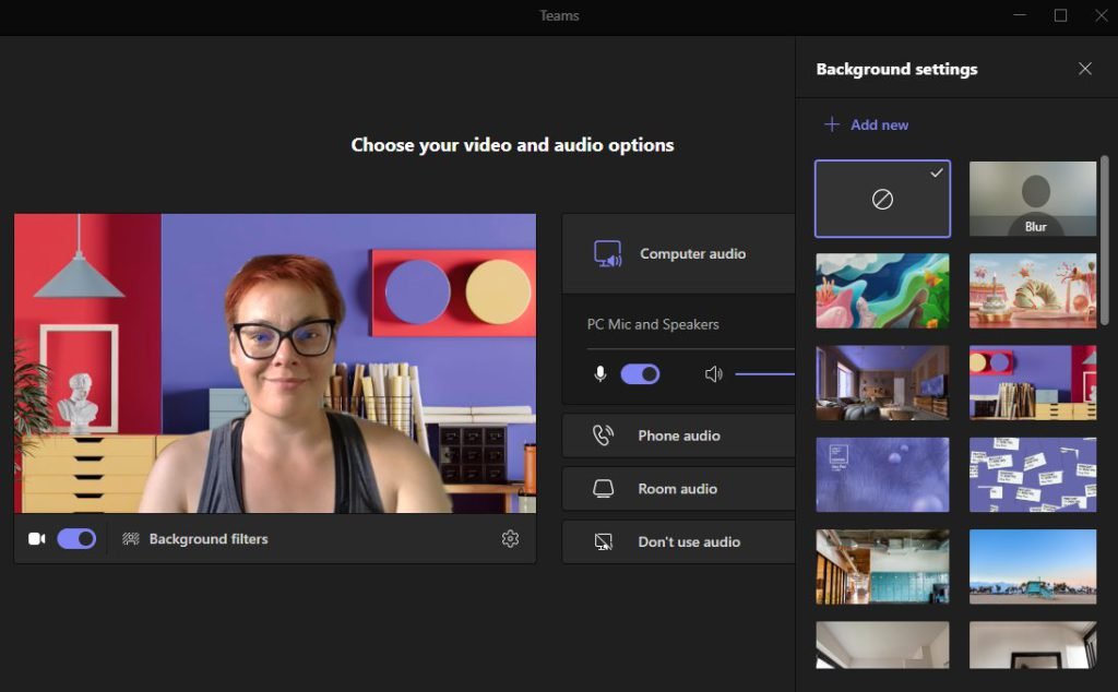 Blur the background and use the wallpaper in a Teams meeting